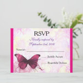 Invitation Papillon aquarelle violet sur RSVP rose (Debout devant)