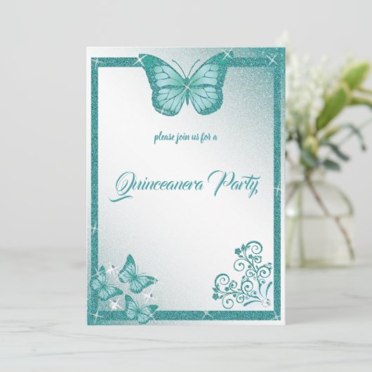 Invitation papillon quinceanera parties scintillant turquoise (Debout devant)