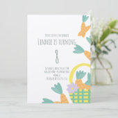 Invitation Pâques Panier rempli de carottes Anniversaire Kraf (Debout devant)