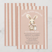 Invitation Pâques Un lapin est sur le chemin Baby shower (Devant / Derrière)