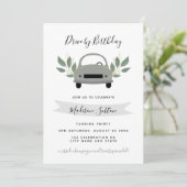 Invitation Parade d'anniversaire en voiture verte feuillage (Debout devant)