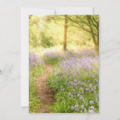 Invitation Parcours à travers la forêt bluebell au lever du s (Devant)