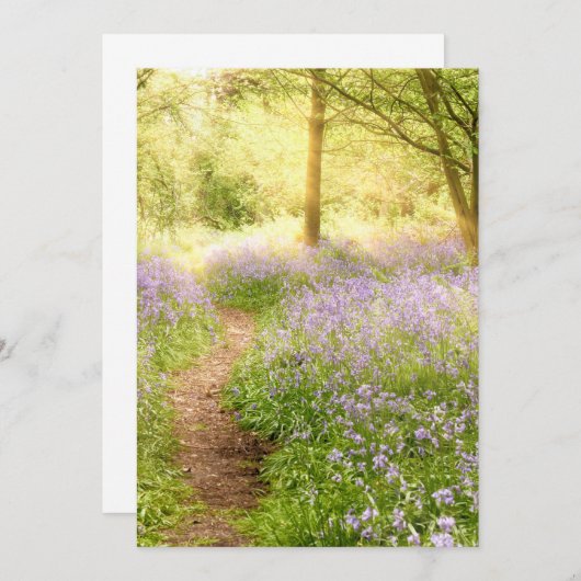 Invitation Parcours à travers la forêt bluebell au lever du s (Devant / Derrière)