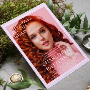 Invitation Parti de graduation photo rose En vichy moderne