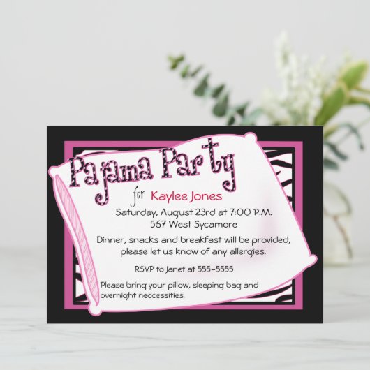 Invitation Partie de pyjama dans le noir et le rose (Debout devant)