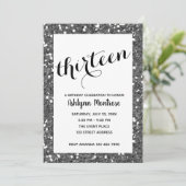 Invitation Parties scintillant Argent 13e anniversaire Invita (Debout devant)