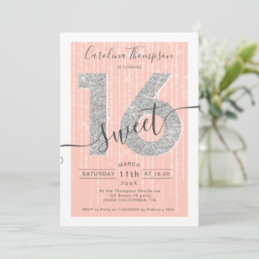 Invitation Parties scintillant argent script pêche Sweet 16 p (Debout devant)