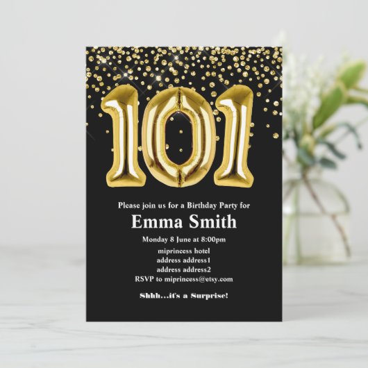 Invitation parties scintillant ballon en or pour 101e anniver (Debout devant)