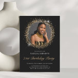 Invitation Parties scintillant Black Gold 21e anniversaire de<br><div class="desc">Parties scintillant Black Gold 21st Birthday Party Invitation. Célébrez un jalon dans le style avec cette élégante invitation d'anniversaire noir et or, avec des accents de parties scintillant qui apportent une touche de glamour au design. Customisez-le avec votre propre photo pour rendre l'invitation vraiment personnelle et unique, donnant le ton...</div>