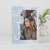 Invitation Parties scintillant bleue glace ombre script 4 pho (Debout devant)