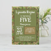 Invitation Parties scintillant Camouflage de la famille milit (Debout devant)