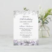 Invitation Parties scintillant d'argent violet fleuri 70e ann (Debout devant)