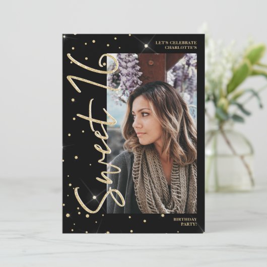 Invitation Parties scintillant d'or moderne script noir 4 pho (Debout devant)