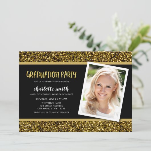 Invitation Parties scintillant d'or Photo Graduation Party In (Debout devant)