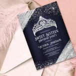 Invitation Parties scintillant en argent bleu marine Princess<br><div class="desc">Cette invitation à la fête d'anniversaire glamour et girly sweet sixteen est parfaite pour la fille élégante et branchée. Il est doté d'une couronne de tiare argentée brillante imbriquée avec des confettis de poussière de parties scintillant argentée et éclatante sur un arrière - plan métallique onirique bleu marine. C'est élégant,...</div>