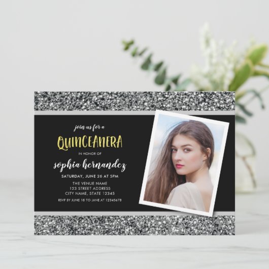 Invitation Parties scintillant en argent Photo Quinceanera In (Debout devant)