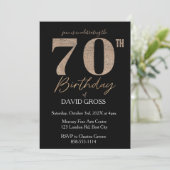 Invitation Parties scintillant Noir et Or Swirl 70e anniversa (Debout devant)