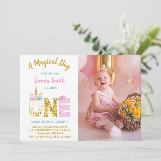 Invitation Parties scintillant or rose Unicorne 1er anniversa (Debout devant)