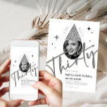 Invitation Parties scintillant Trente-30e anniversaire Invita<br><div class="desc">Trente-30e anniversaire Invitations avec une photo couvert anniversaire parties scintillant argent casquette.</div>