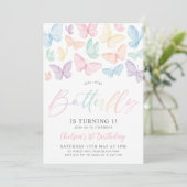 Invitation Pastel Butterfly Girl's 1er anniversaire Rainbow P (Debout devant)