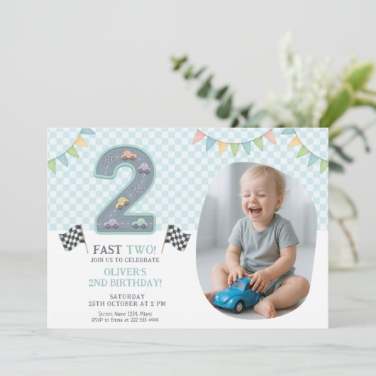 Invitation Pastel Fast Two Birthday Car (Debout devant)