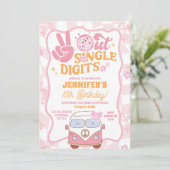 Invitation Pastel Retro Peace Out Anniversaire (Debout devant)