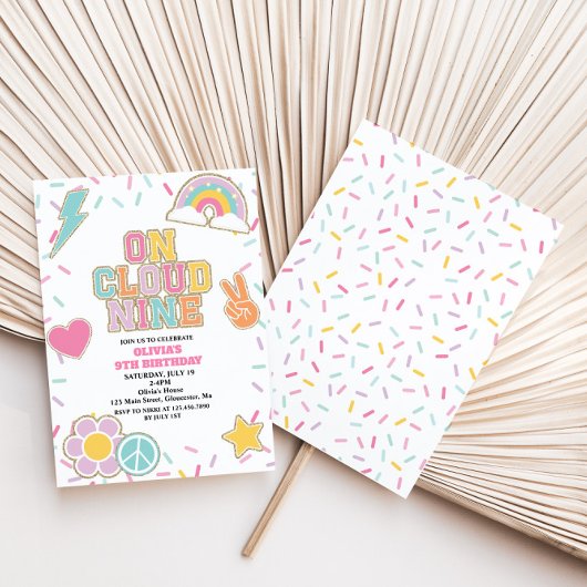 Invitation Patch Preppy dans les nuages pour un 9e anniversai