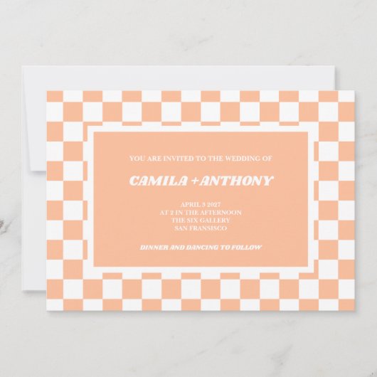 Invitation Peach Fuzz White À damiers En vichy Motif Mariage (Devant)