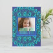 INVITATION PEACOCK FEATHER DÉCORATIVE RÉPÉTER MOTIF BLEU (Debout devant)