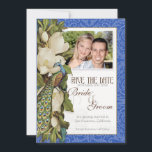 Invitation Peacock Magnolia Floral Swirl Mariage damassé<br><div class="desc">PALETTE DE COULEUR : bleu cobalt, rouille crème verte et brun. DESIGN COLLECTION : Cette annonce savonneuse et sophistiquée allie le meilleur de la tradition et la fraîcheur du contemporain. Le mélange d'éléments d'art Vintage et d'aquarelle contemporaine peinte à la main par Audrey Jeanne Roberts donne une belle qualité intemporelle...</div>