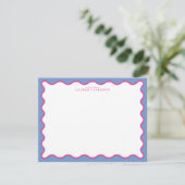 Invitation periwinkle & Hot Pink Wavy Border Note Card (Debout devant)