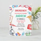Invitation Personal Digital Doctor Kid Medical Birthday Party (Debout devant)