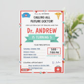 Invitation Personal Kids Doctor Pretend Birthday Party (Debout devant)