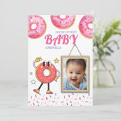 Invitation personnalisable Baby Sprinkle Donut Ros (Debout devant)