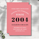 Invitation Personnalisé 21e anniversaire Ajouter votre nom ro<br><div class="desc">Pour ceux qui sont nés en 2004 et fêtent leur fête d'anniversaire, nous avons la carte d'invitation idéale. L'arrière - plan rose aux motifs blancs et noirs est simple et élégant. Customisez facilement le texte à l'avant et à l'arrière de cette carte d'invitation d'anniversaire en utilisant le modèle fourni. Une...</div>