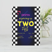 Invitation Personnaliser la course à deux anniversaires d'inv (Debout devant)