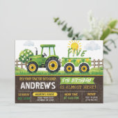 Invitation Pesonal Green Tractor Birthday (Debout devant)