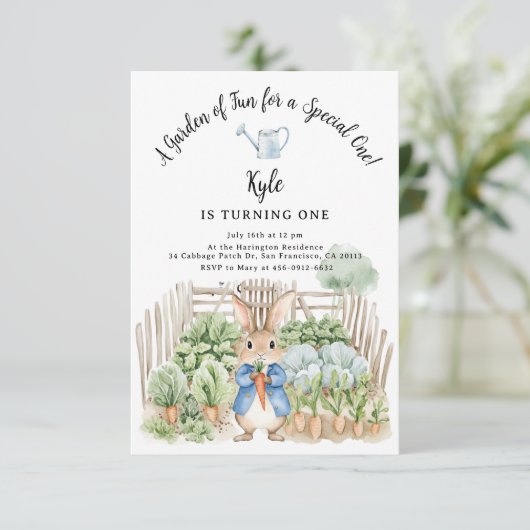 Invitation Peter Rabbit Cabbage Patch First Birthday Party (Debout devant)