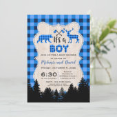 Invitation Petit Chasseur de bûcheron Baby shower bleu plaid (Debout devant)
