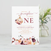 Invitation petit citrouille automne floral premier anniversai (Debout devant)