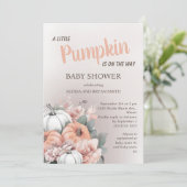 Invitation Petit Citrouille sur le chemin Automne Baby shower (Debout devant)
