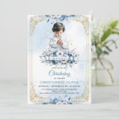 Invitation Petit garçon mignon avec bijoux vêtement blanc bén (Debout devant)