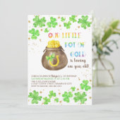 Invitation Petit Pot d'or Lucky Shamrock 1er anniversaire (Debout devant)