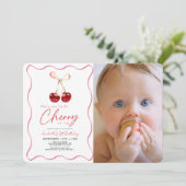 Invitation Petite cerise sur le dessus ruban photo 1er annive (Debout devant)