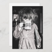 Invitation Petite fille boit du café (Devant / Derrière)