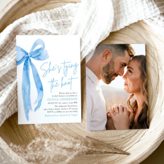 Invitation Photo Blue Bow She's Tying the Knot Fête des marié
