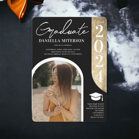 Invitation Photo bold 2024 or arc graduation noire