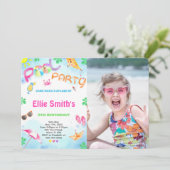 Invitation photo d'anniversaire de la piscine pour (Debout devant)