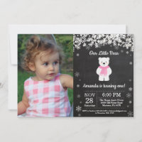 Photo d'anniversaire d'hiver de fille d'ours polai