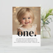 Invitation photo d'anniversaire en Brown et blanc (Debout devant)